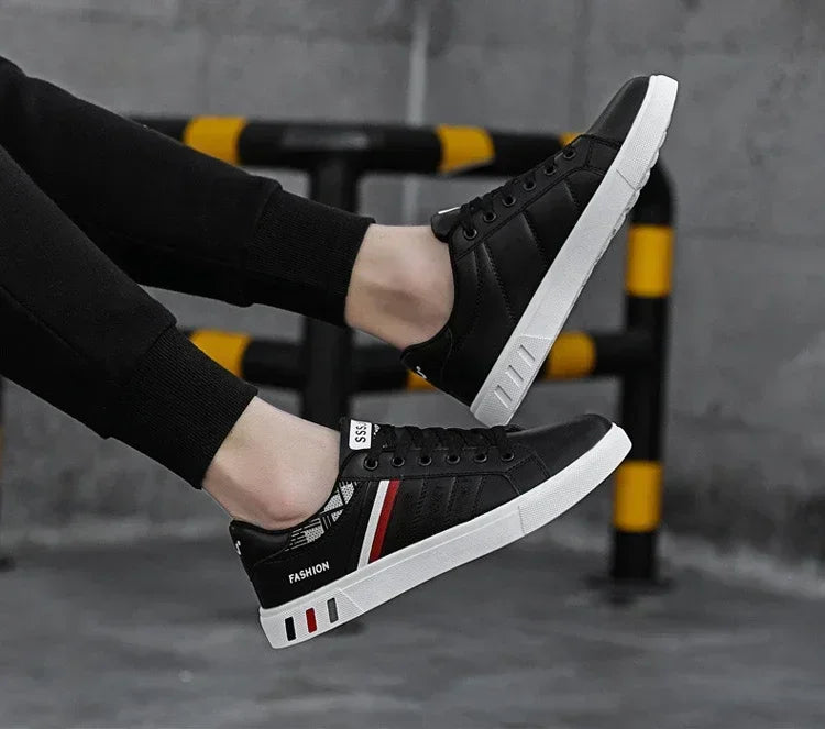 Men’s Flat Outdoor Vulcanized Sneakers